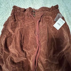 New with tags (NWT) corduroy brown paper bag waste pants